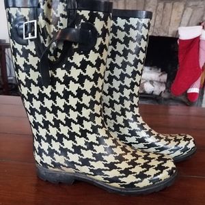 Womens rain boots